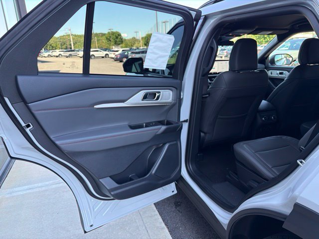 New 2027 Avalanche Gray Ford Active image 10
