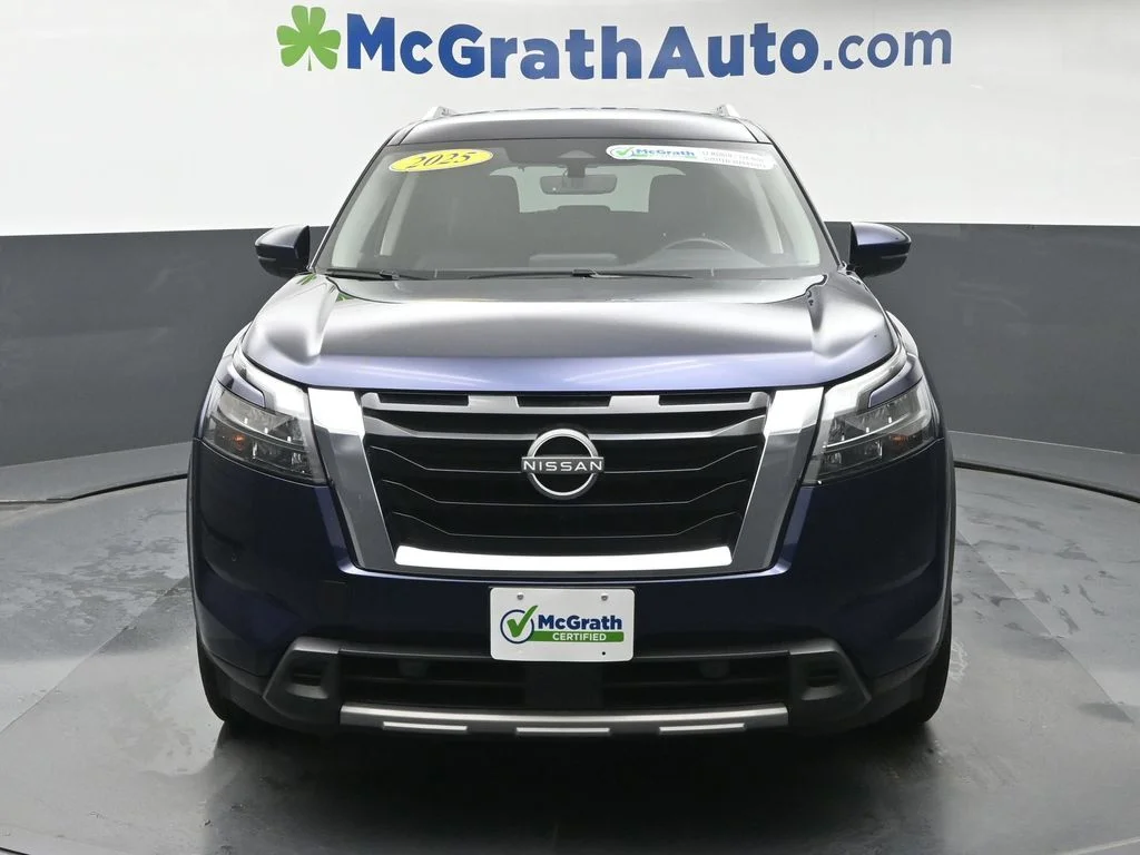 Used 2025 Blue Nissan SL image 6