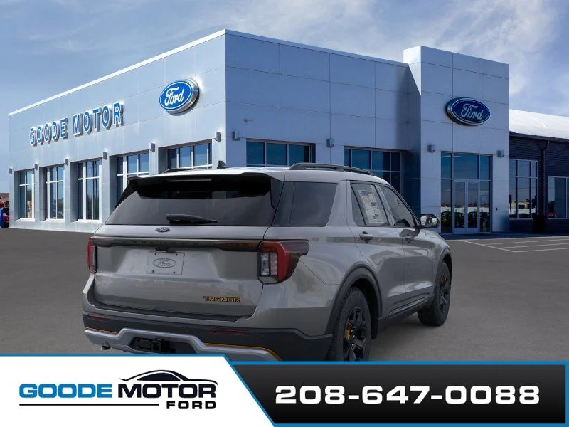 New 2026 Carbonized Gray Metallic Ford Tremor® image 8