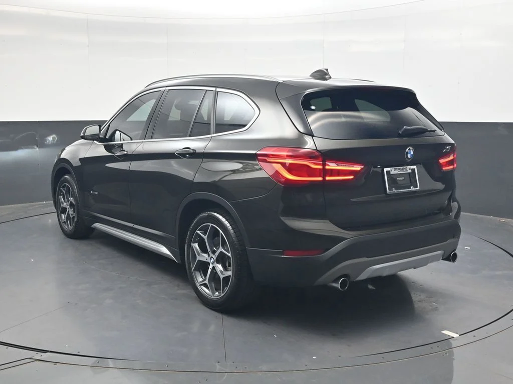 Used 2017 Dark Olive Metallic BMW xDrive28i image 7