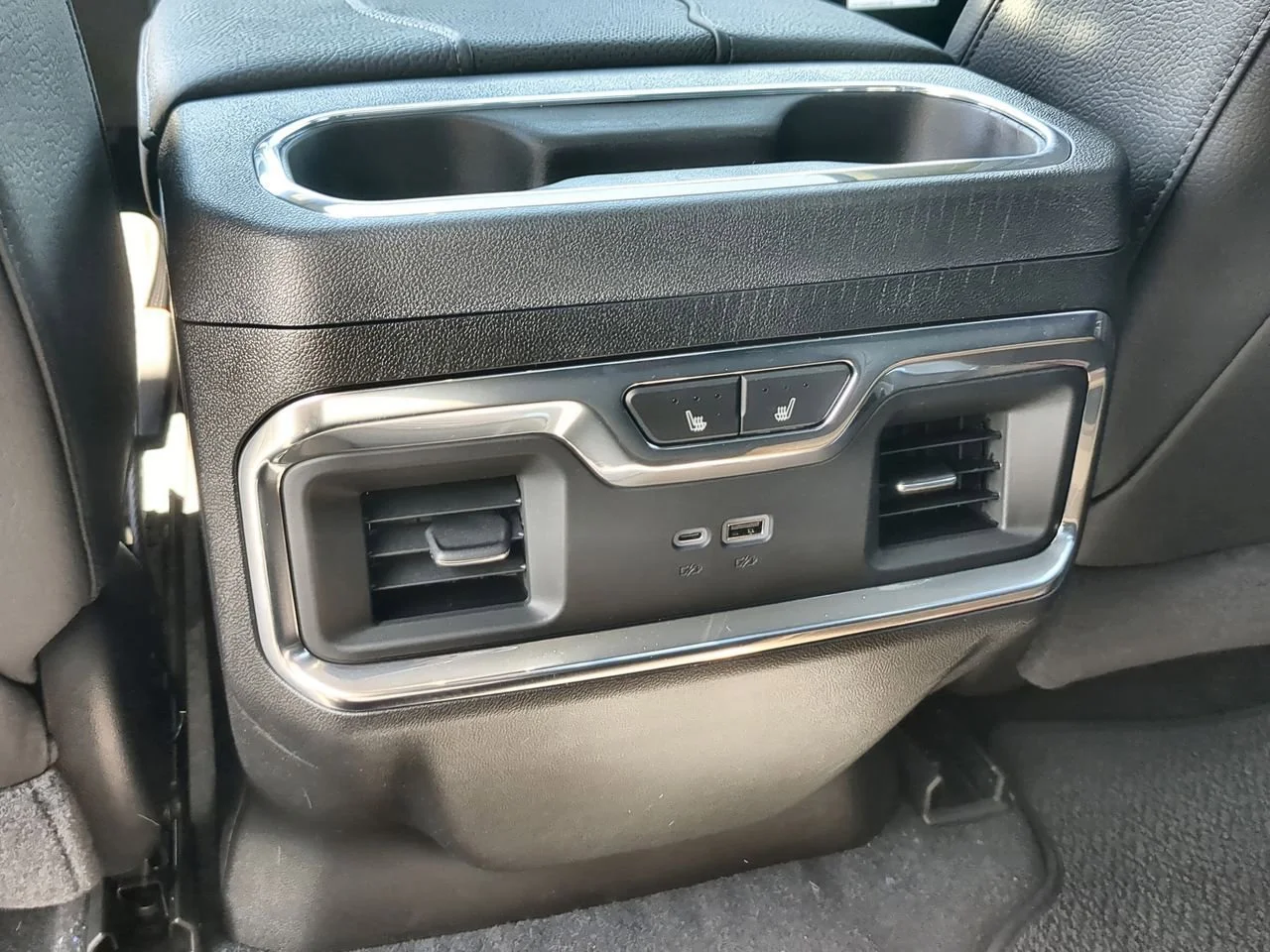 New 2026 Sterling Metallic GMC Denali DRW image 22