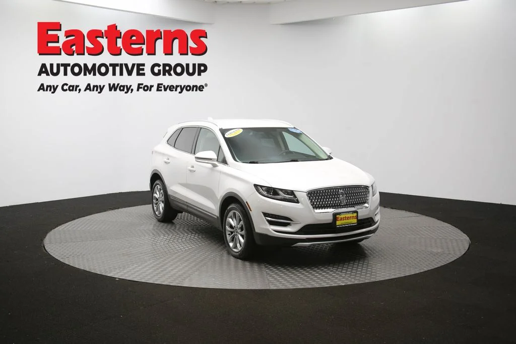 Used 2019 White Lincoln Select image 49