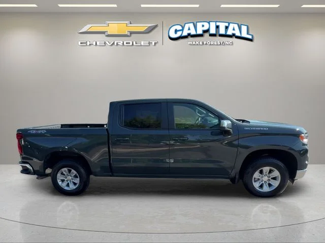 Used 2025 Gray Chevrolet LT image 6