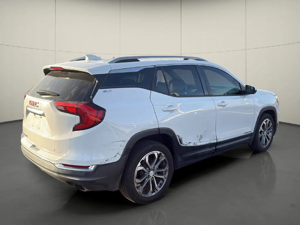 Used 2018 White GMC SLT image 7