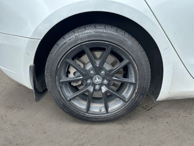 Used 2022 White Tesla Long Range image 9
