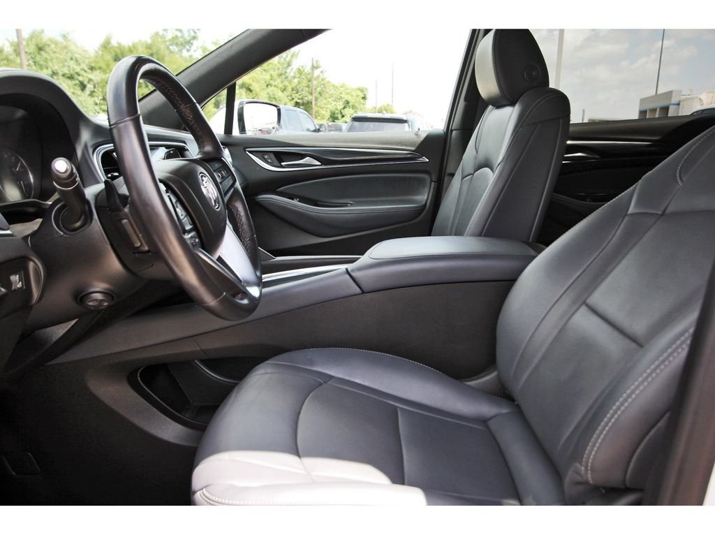 Used 2024 White Buick Premium Group image 25