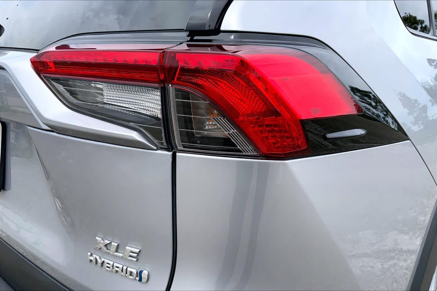 Used 2024 Silver Sky Metallic Toyota Hybrid XLE image 30