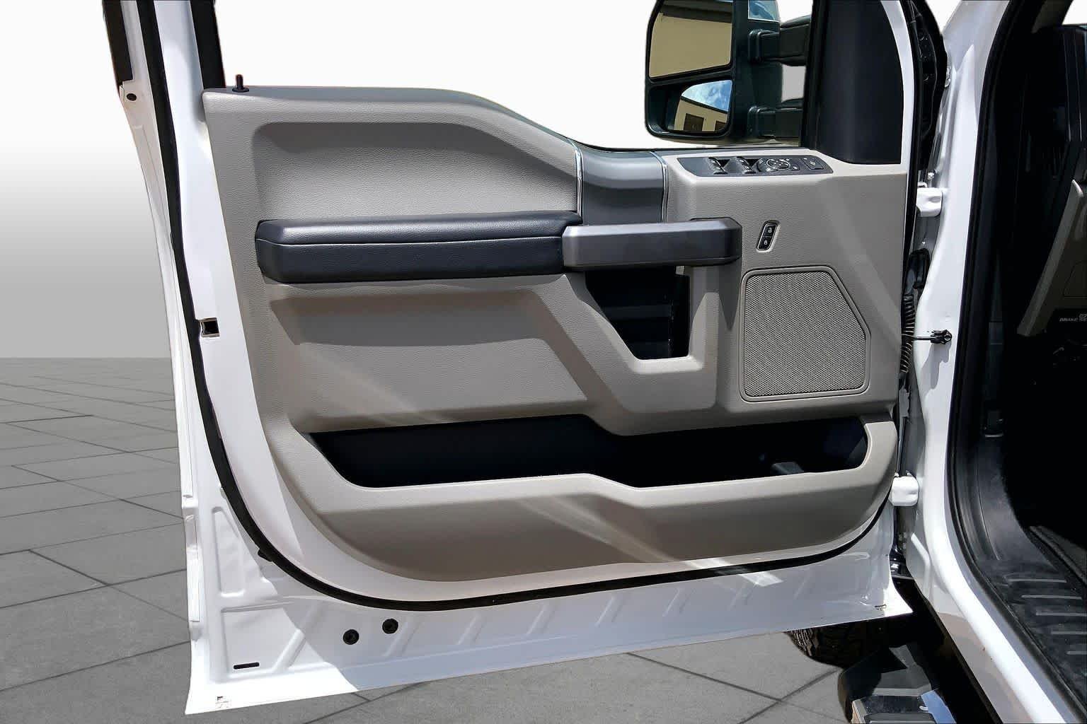 Certified Used 2021 Oxford White Ford XLT image 22