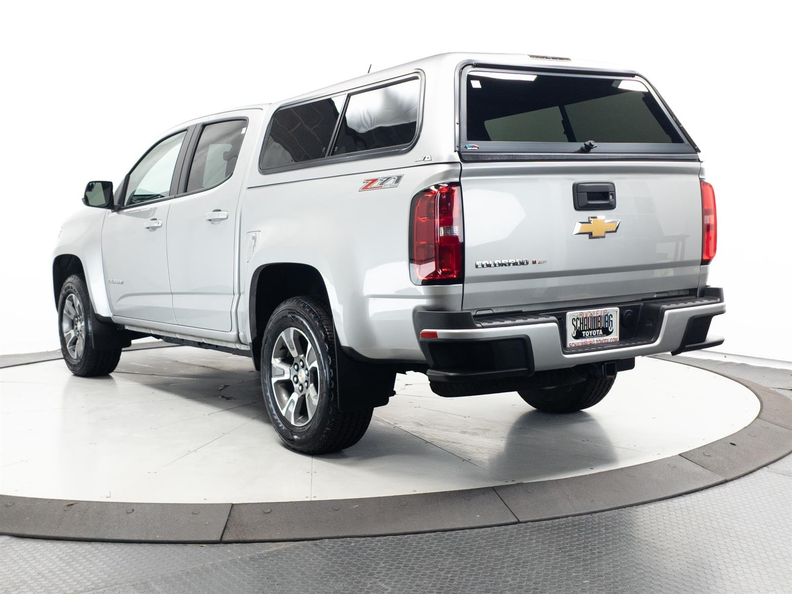 Used 2018 Silver Chevrolet Z71 image 8