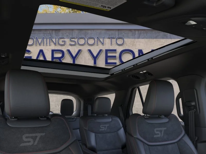New 2026 Star White Metallic Tri-Coat Ford ST image 22