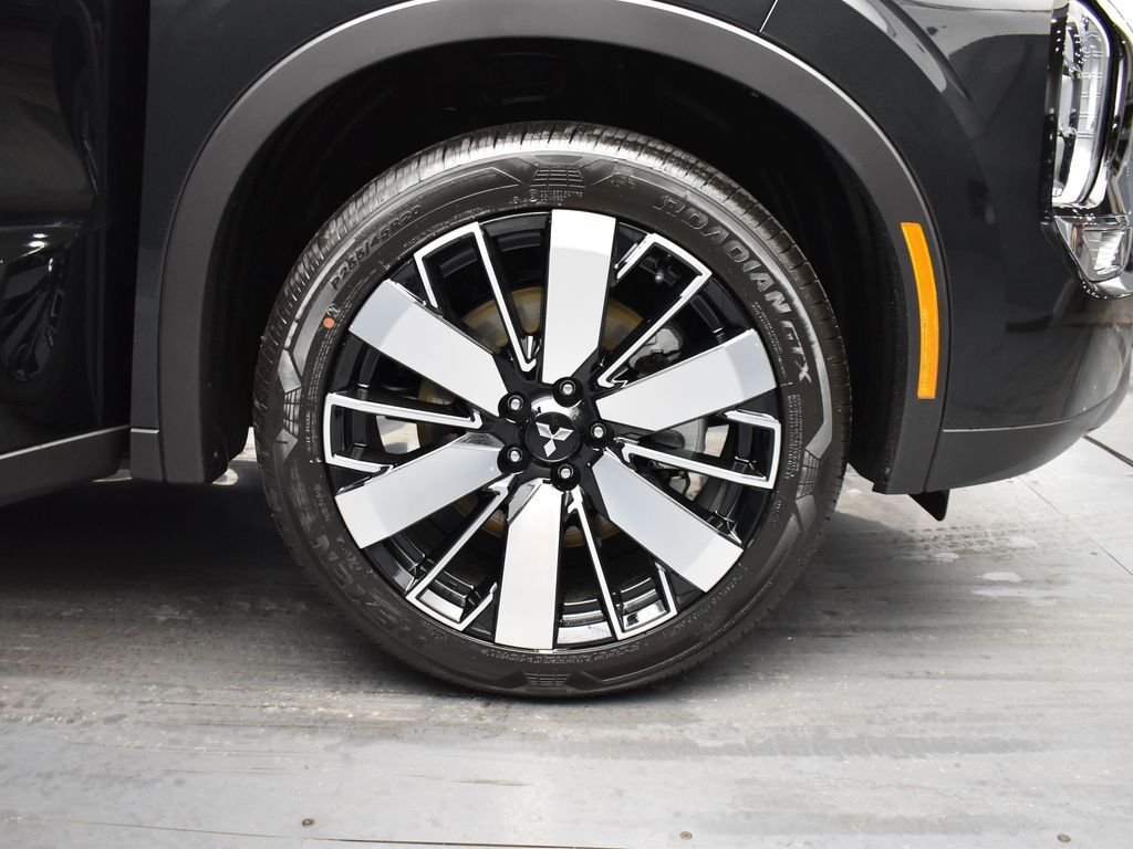 New 2026 Black Mitsubishi SE image 5
