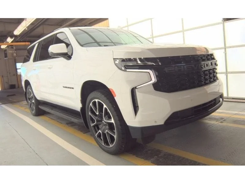 Used 2023 Summit White Chevrolet RST image 2