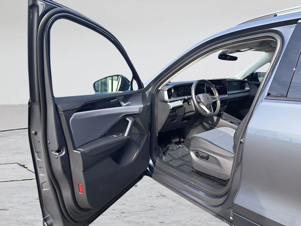 New 2026 Gray Volkswagen 2.0T SE image 26