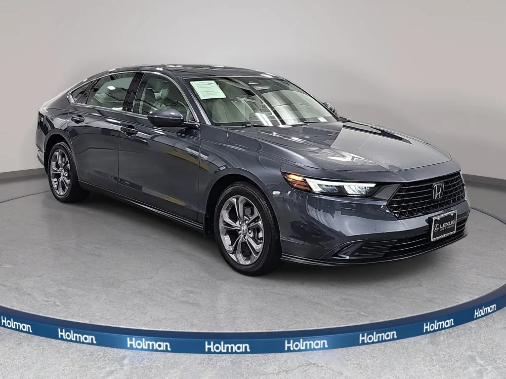 Used 2024  Honda EX image 4