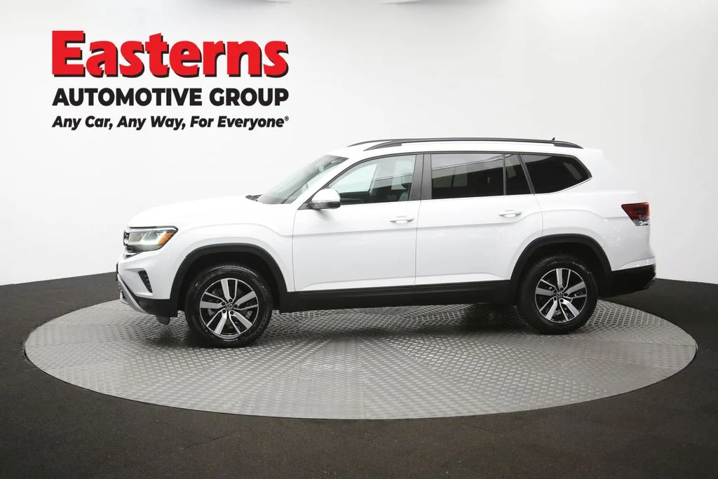 Used 2022 White Volkswagen 2.0T SE image 59