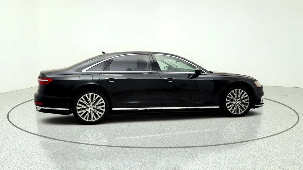 Used 2019 Vesuvius Gray Metallic Audi 55 TFSI quattro w/ Executive & Lighting Pkgs + 20’’ Wheels image 4