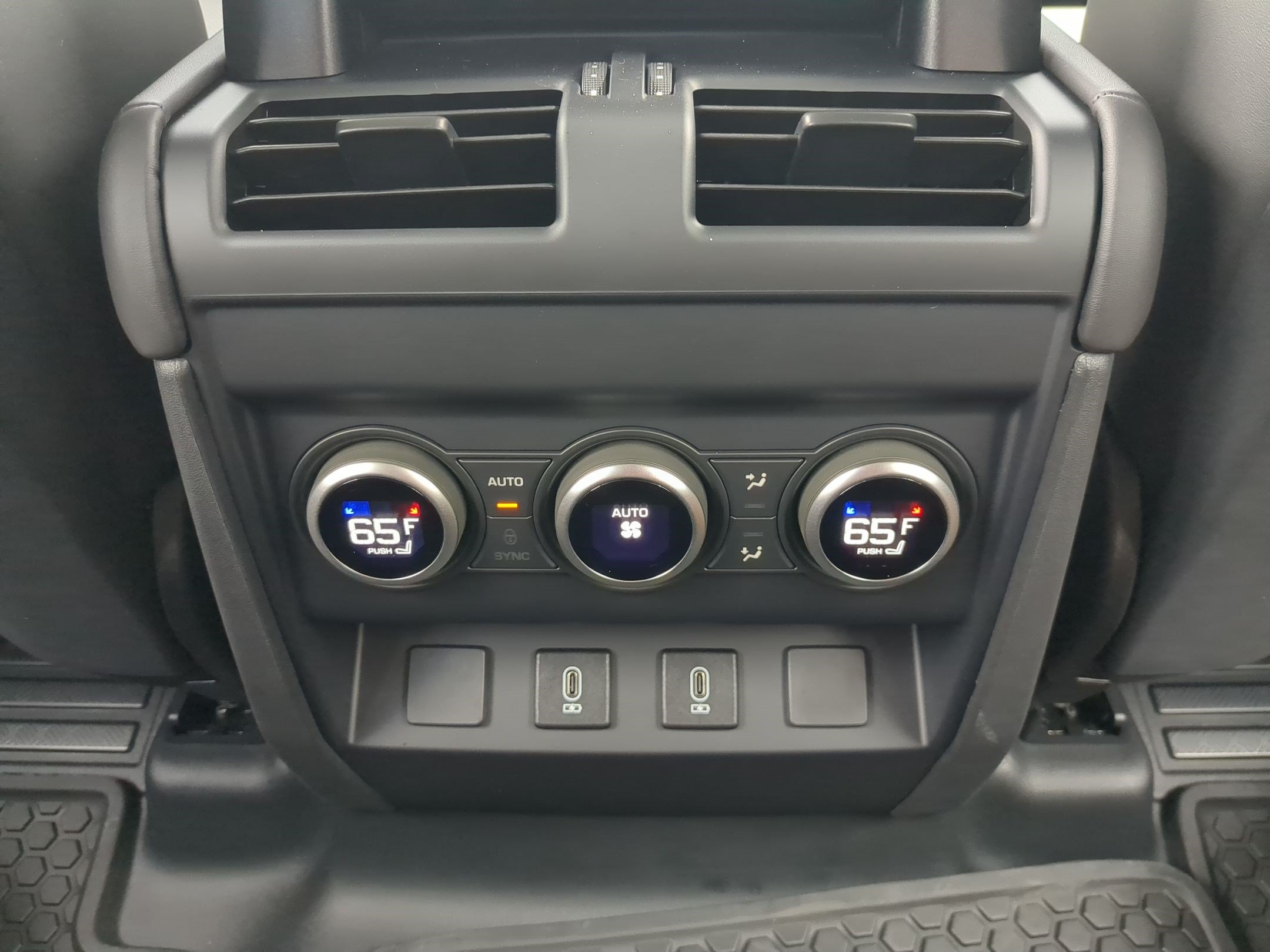 New 2026 Carpathian Grey Land Rover P400 X-Dynamic SE image 27
