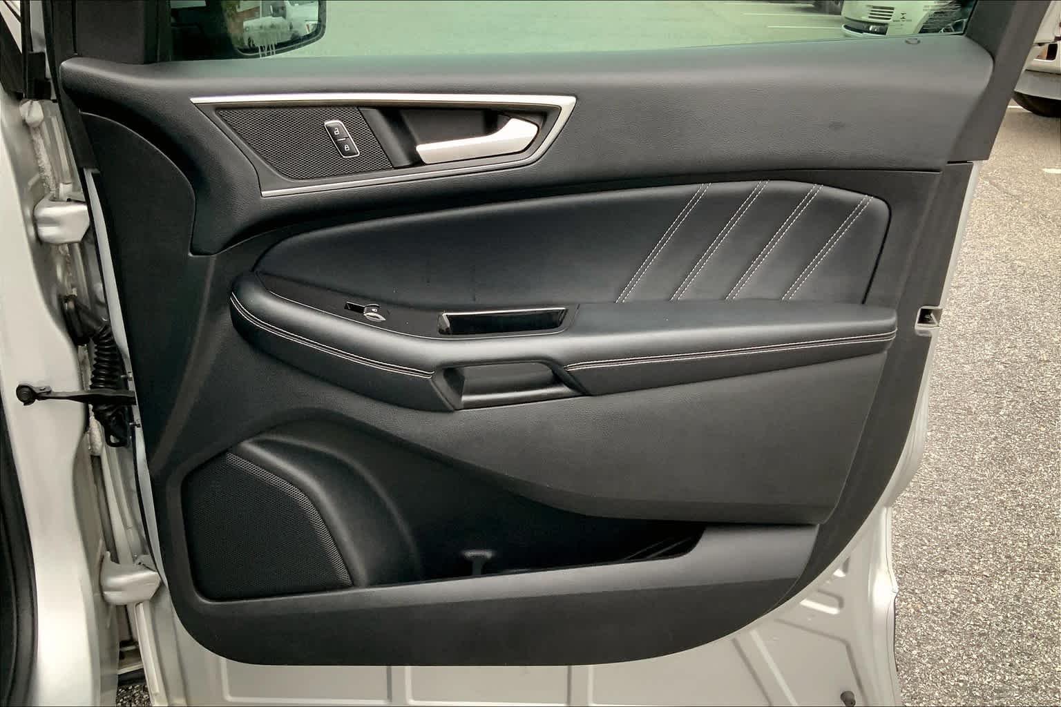 Used 2015 Ingot Silver Metallic Ford Sport image 23