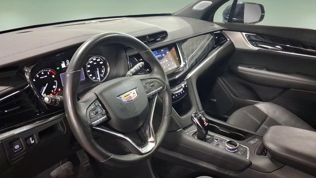 Used 2024 Stellar Black Metallic Cadillac Premium Luxury image 27