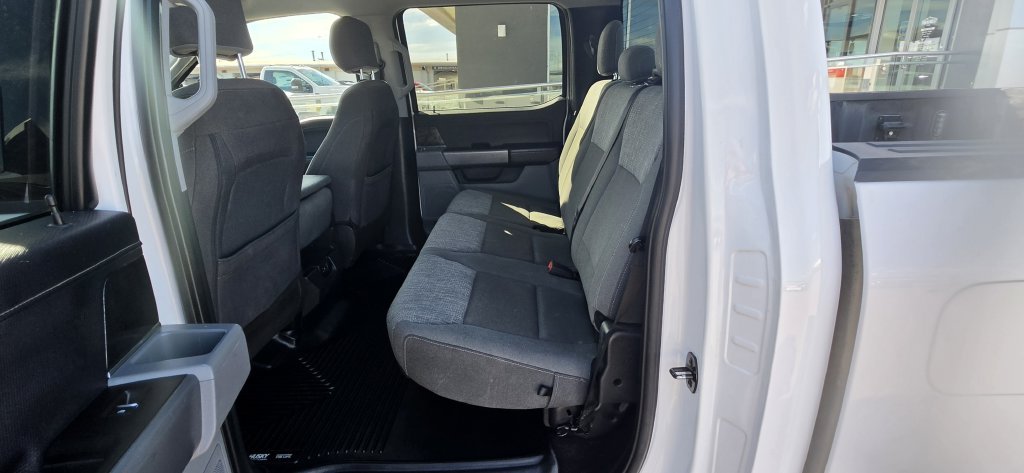 Used 2021 Oxford White Ford XLT image 28