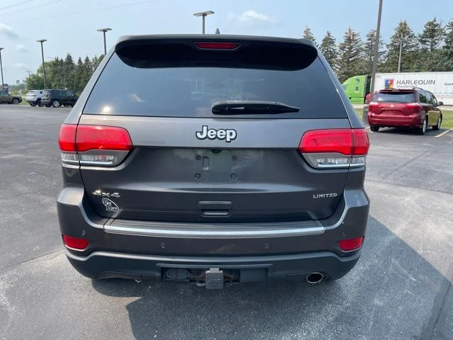 Used 2017 Crystal Metallic Jeep Limited image 6
