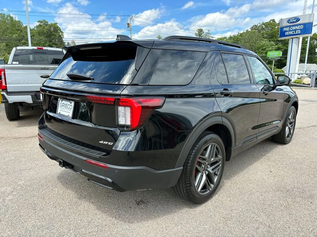Used 2026 Black Metallic Ford ST-Line image 3