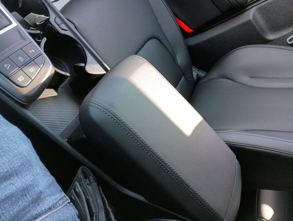 New 2026 Glacial White Pearl Kia EX image 27