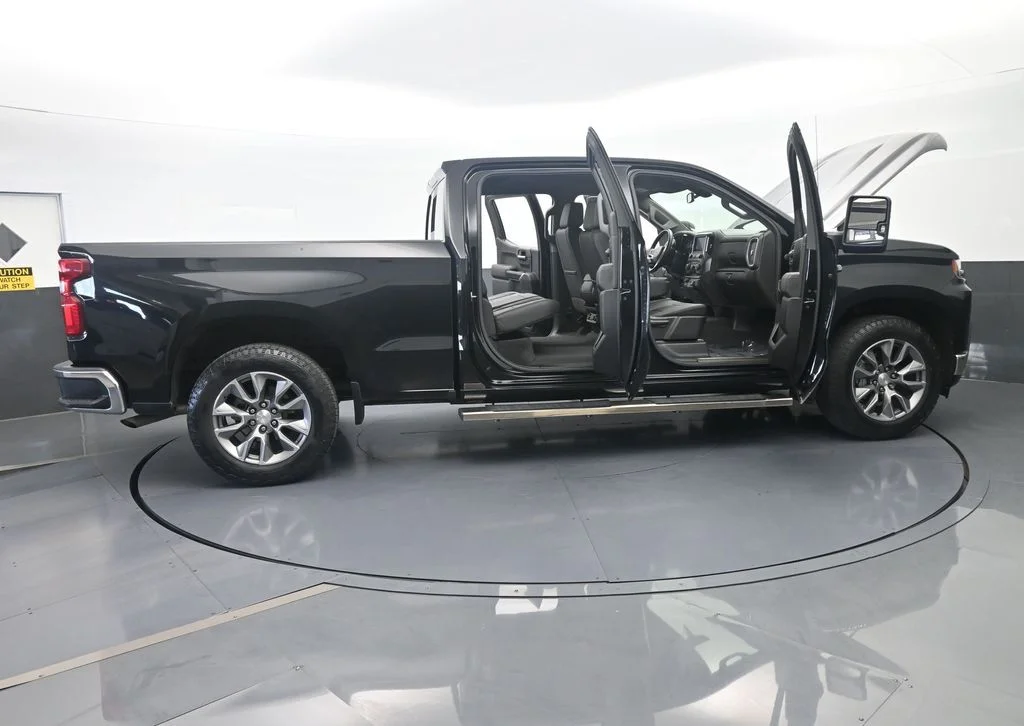 Used 2021 Black Chevrolet LT image 72