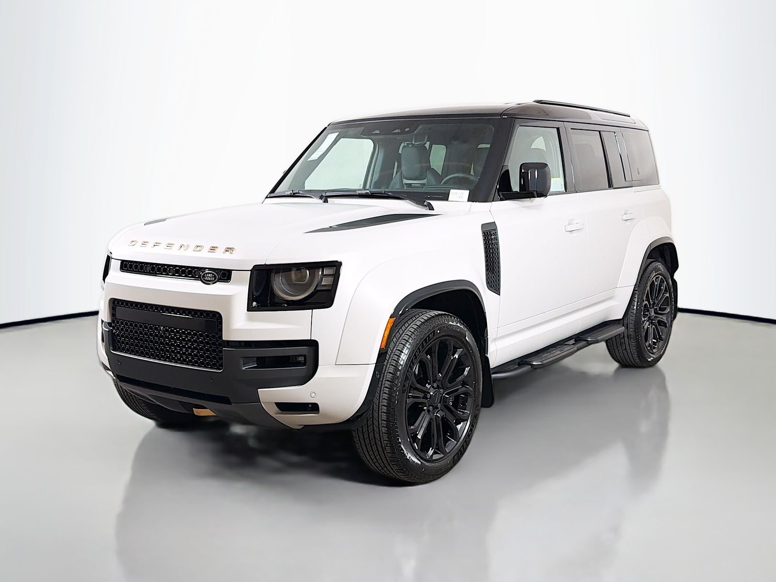 New 2026 Borasco Grey Land Rover OCTA image 1