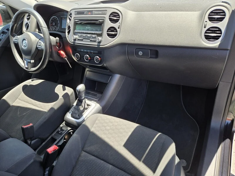 Used 2013 Black Volkswagen S image 13