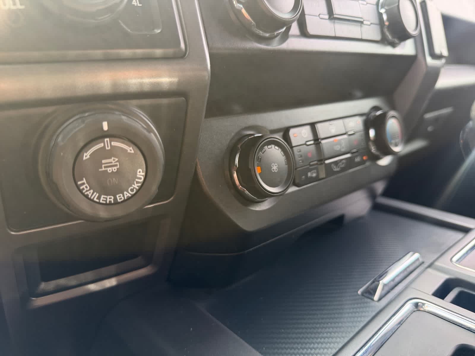 Used 2019 Agate Black Ford XLT image 32