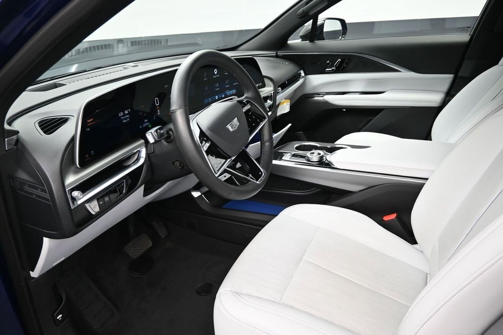2024 Cadillac LYRIQ Luxury 1 - Photo 10