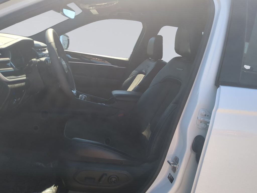 Used 2022 White Jeep Trailhawk 4xe image 12