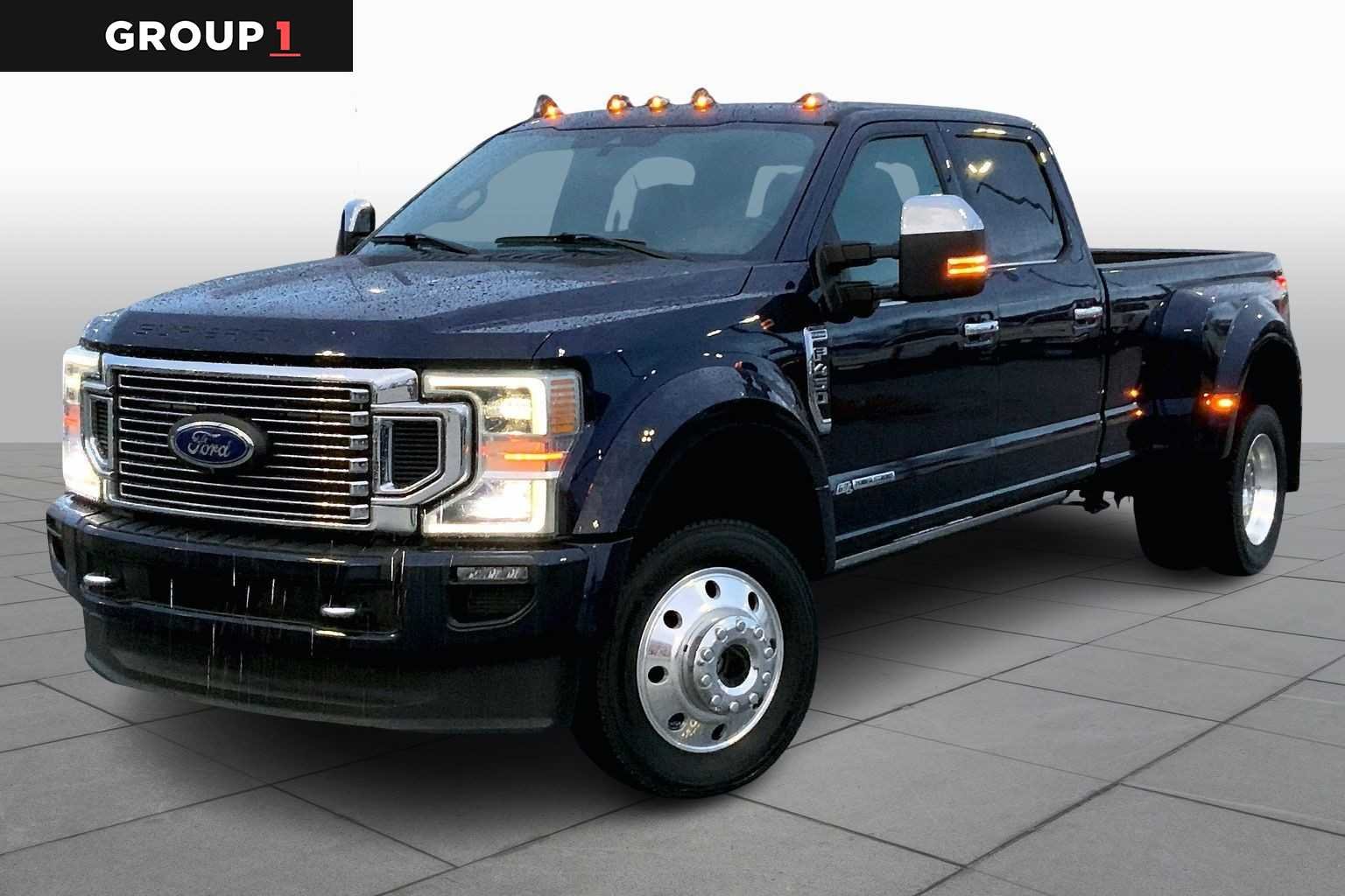 Antimatter Blue Metallic 2022 Ford F-450 Super Duty Platinum Crew Cab LB DRW 4WD Pickup Truck Four-Wheel Drive