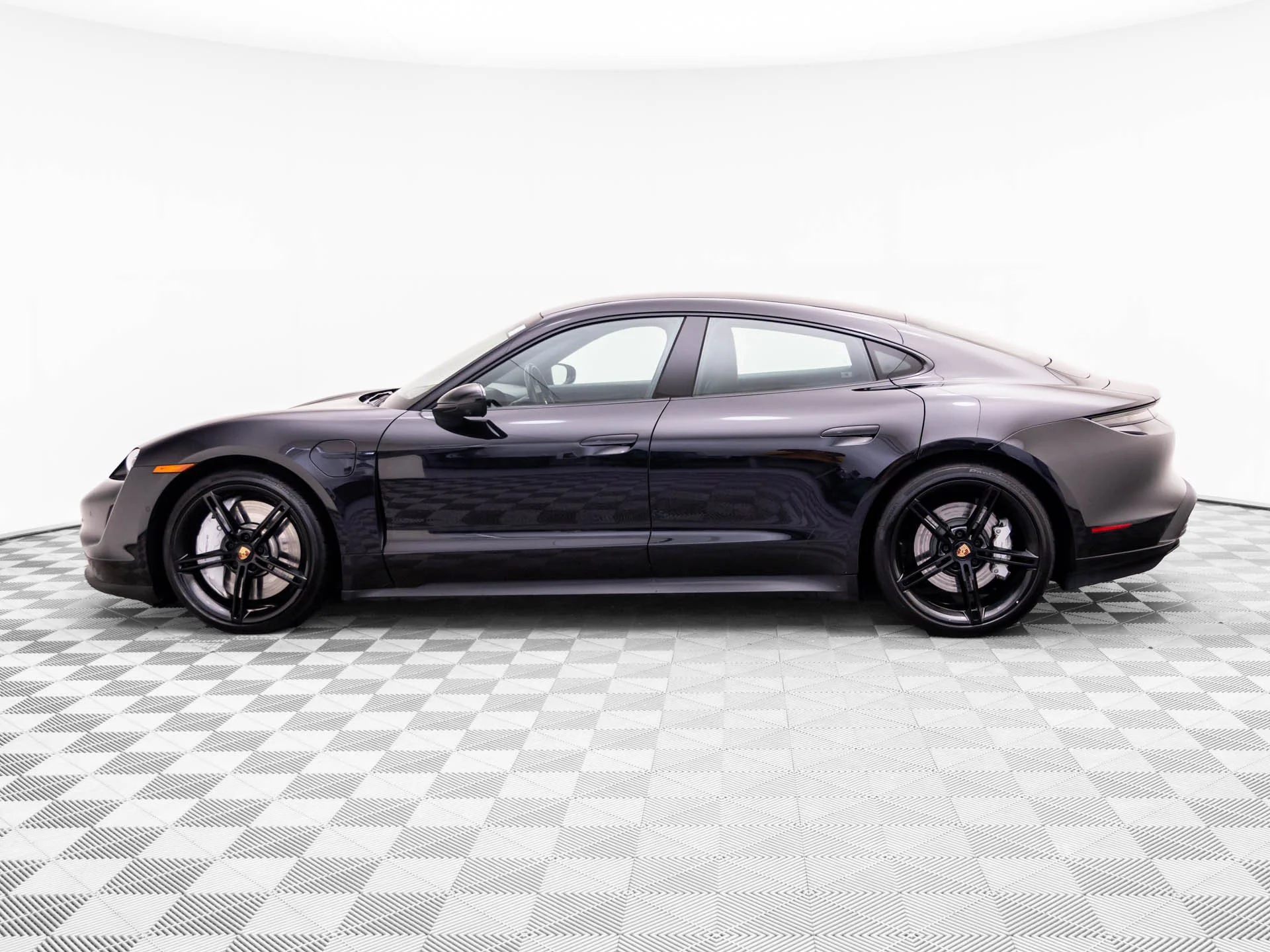 Used 2020 Porsche Taycan S with VIN WP0AB2Y13LSA52516 for sale in Barrington, IL