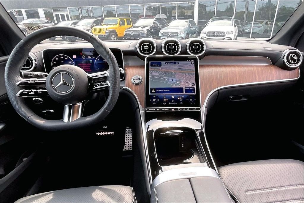 2025 Mercedes-Benz GLC Base - Photo 13