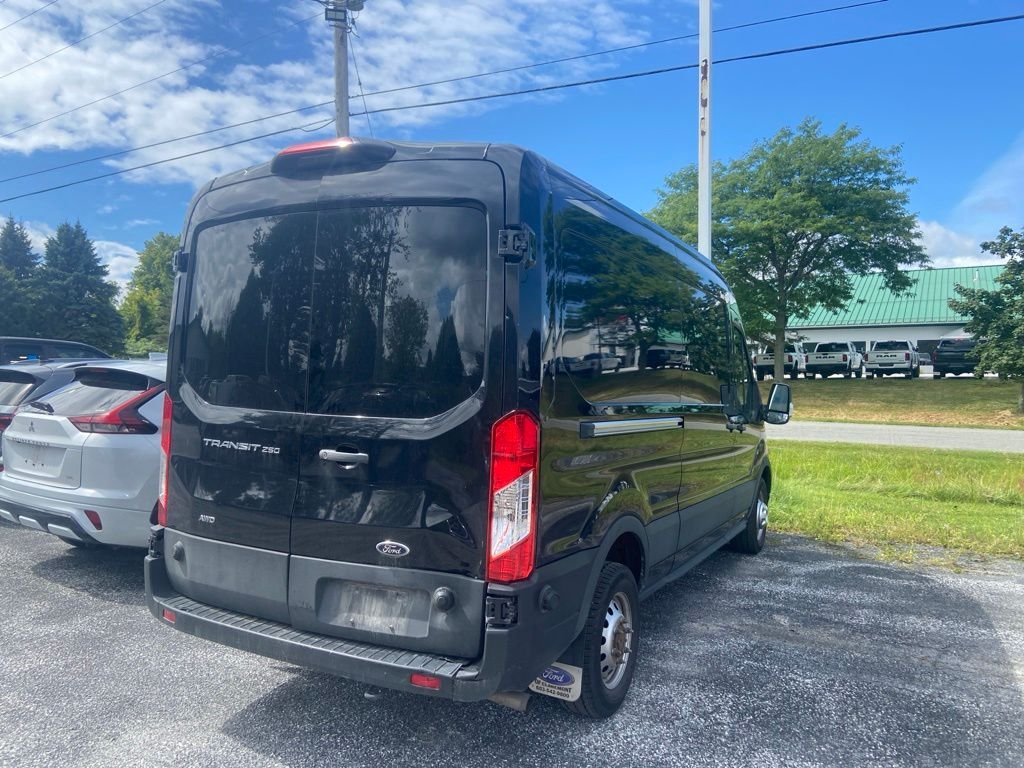Used 2024 Black Metallic Ford Base image 5