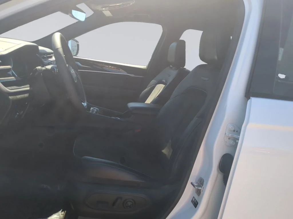 Used 2022 White Jeep Trailhawk 4xe image 12