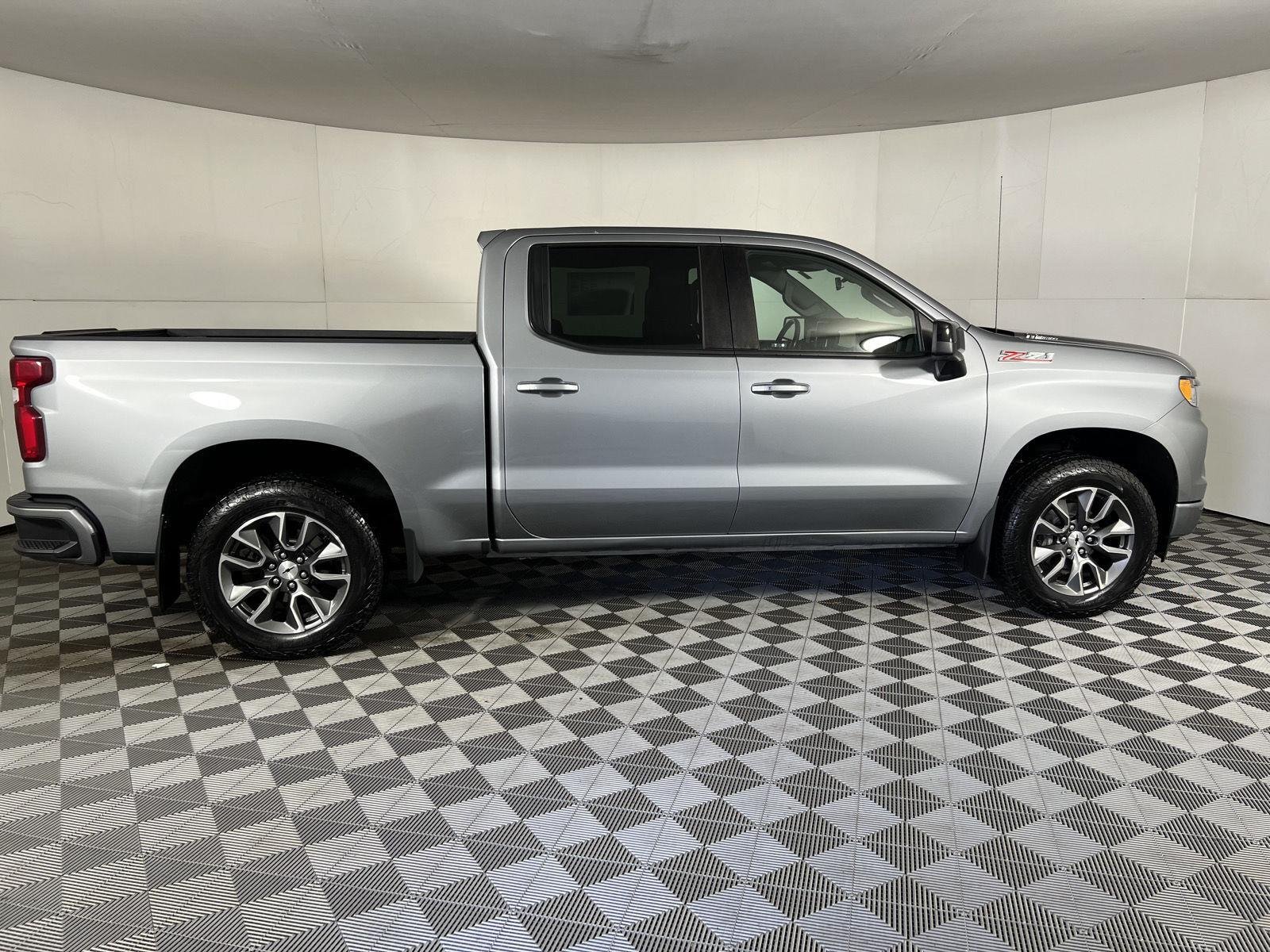 Used 2023 Sterling Gray Metallic Chevrolet RST image 10