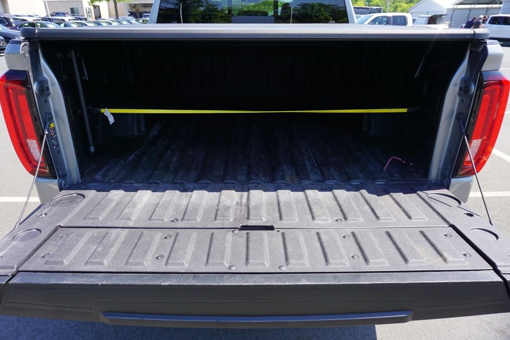 Used 2025 Sterling Metallic GMC SLT image 21