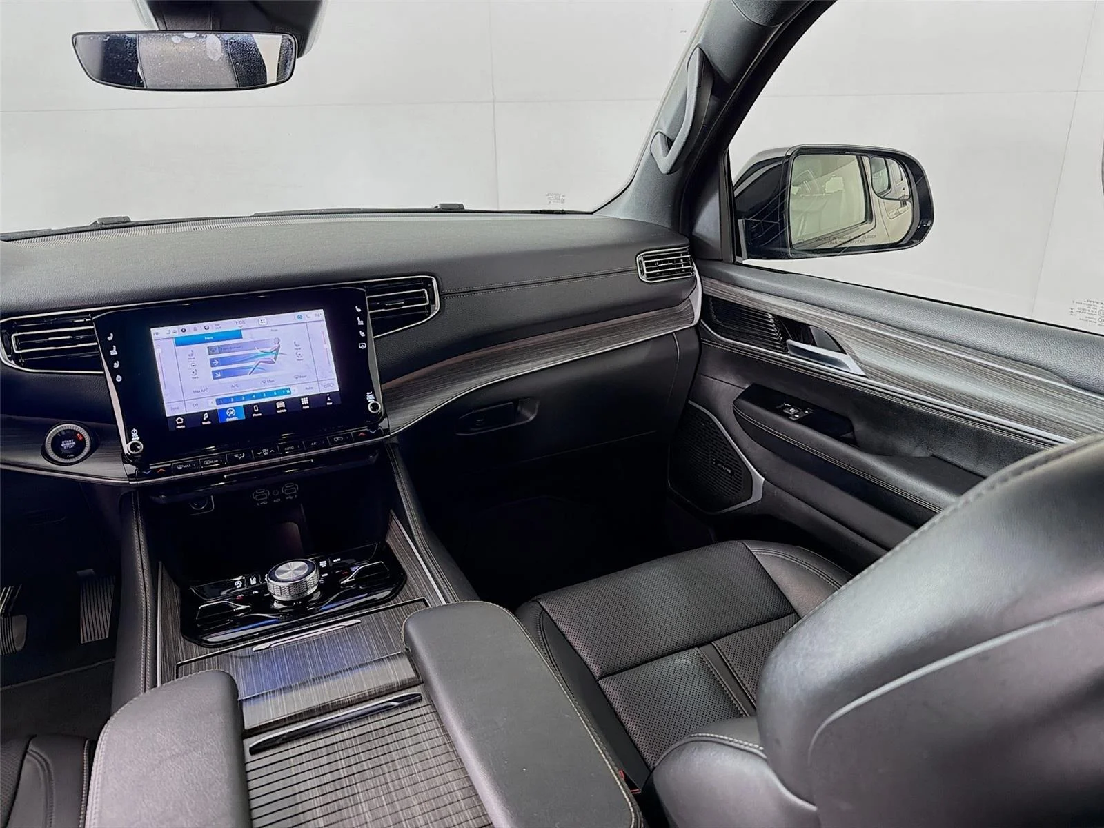 2024 Jeep Wagoneer Series III - Photo 23