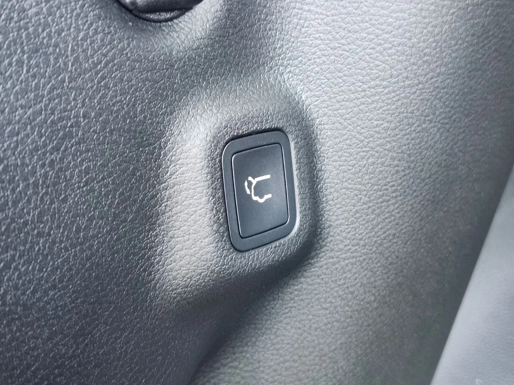New 2026 Fathom Blue Pearl Coat Jeep Latitude image 34