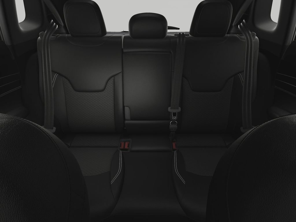 New 2024 Bright White Clear-Coat Exterior Paint Jeep Latitude image 19