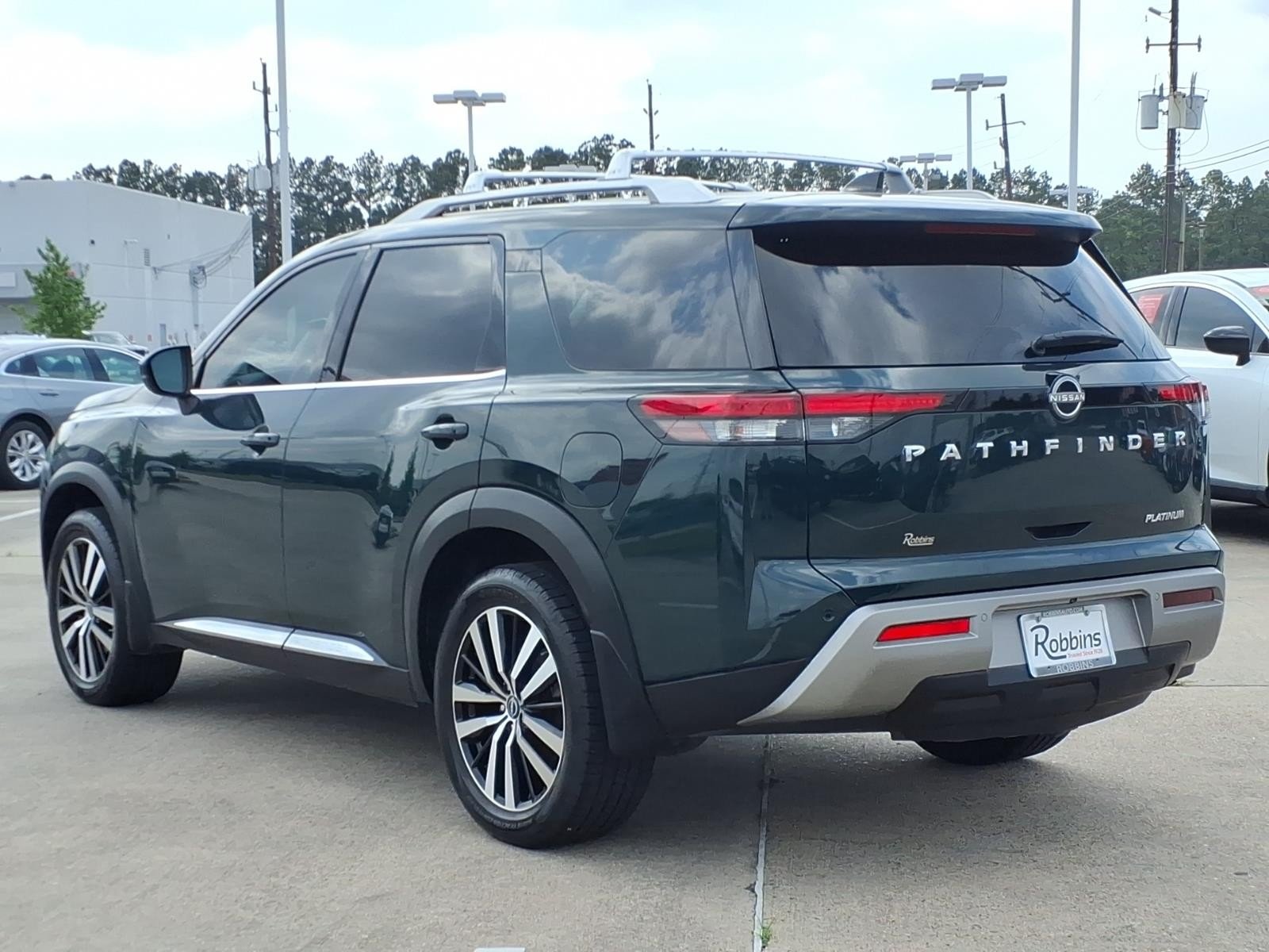 2024 Nissan Pathfinder Platinum - 6