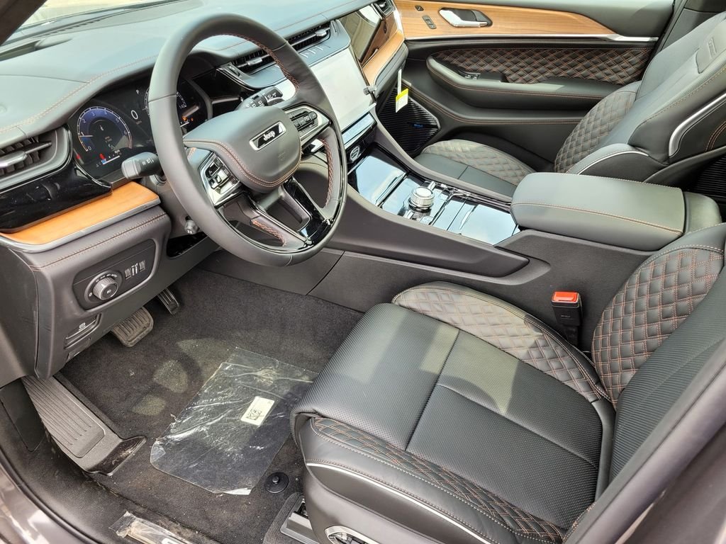 New 2026 Gray Jeep Summit image 8