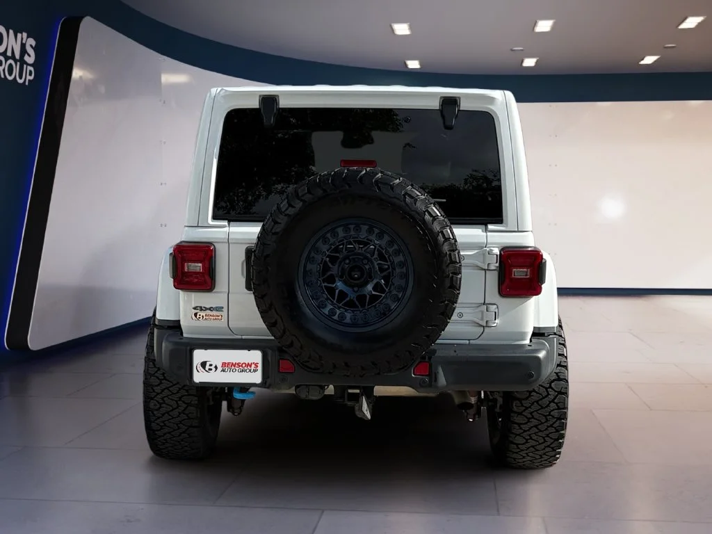 Used 2021 White Jeep Unlimited Rubicon 4xe image 4