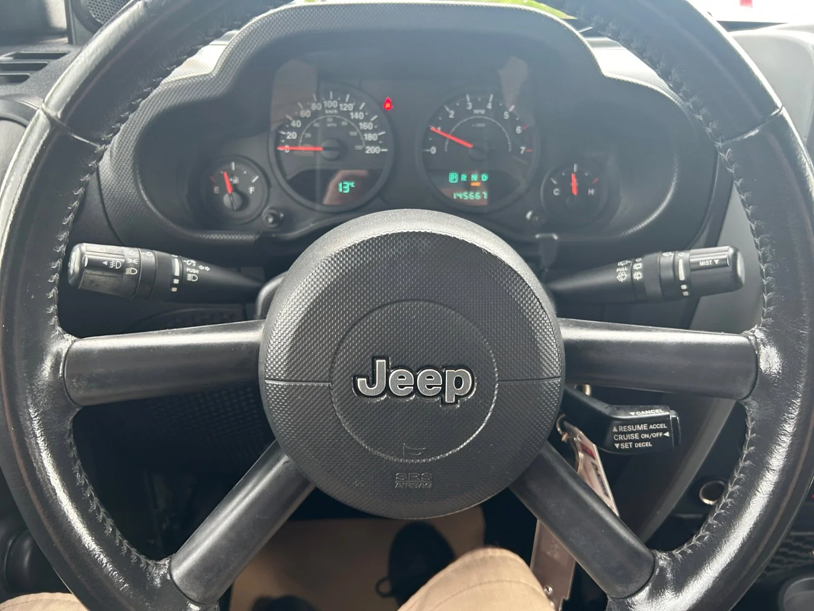 Used 2009 Jeep Green Metallic Jeep X image 18