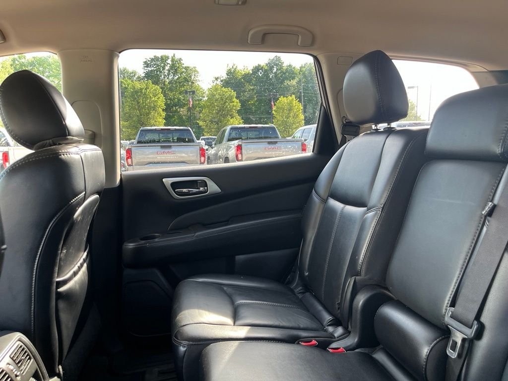 Used 2020 Brilliant Silver Metallic Nissan SL image 21