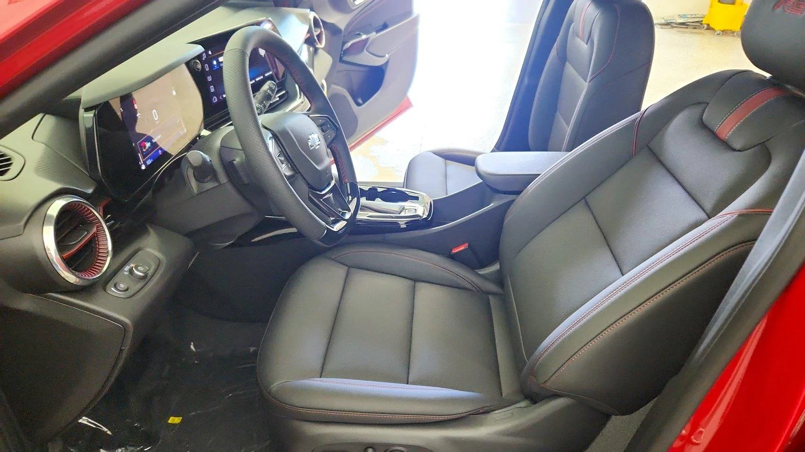 2026 Chevrolet Trax RS - Photo 15