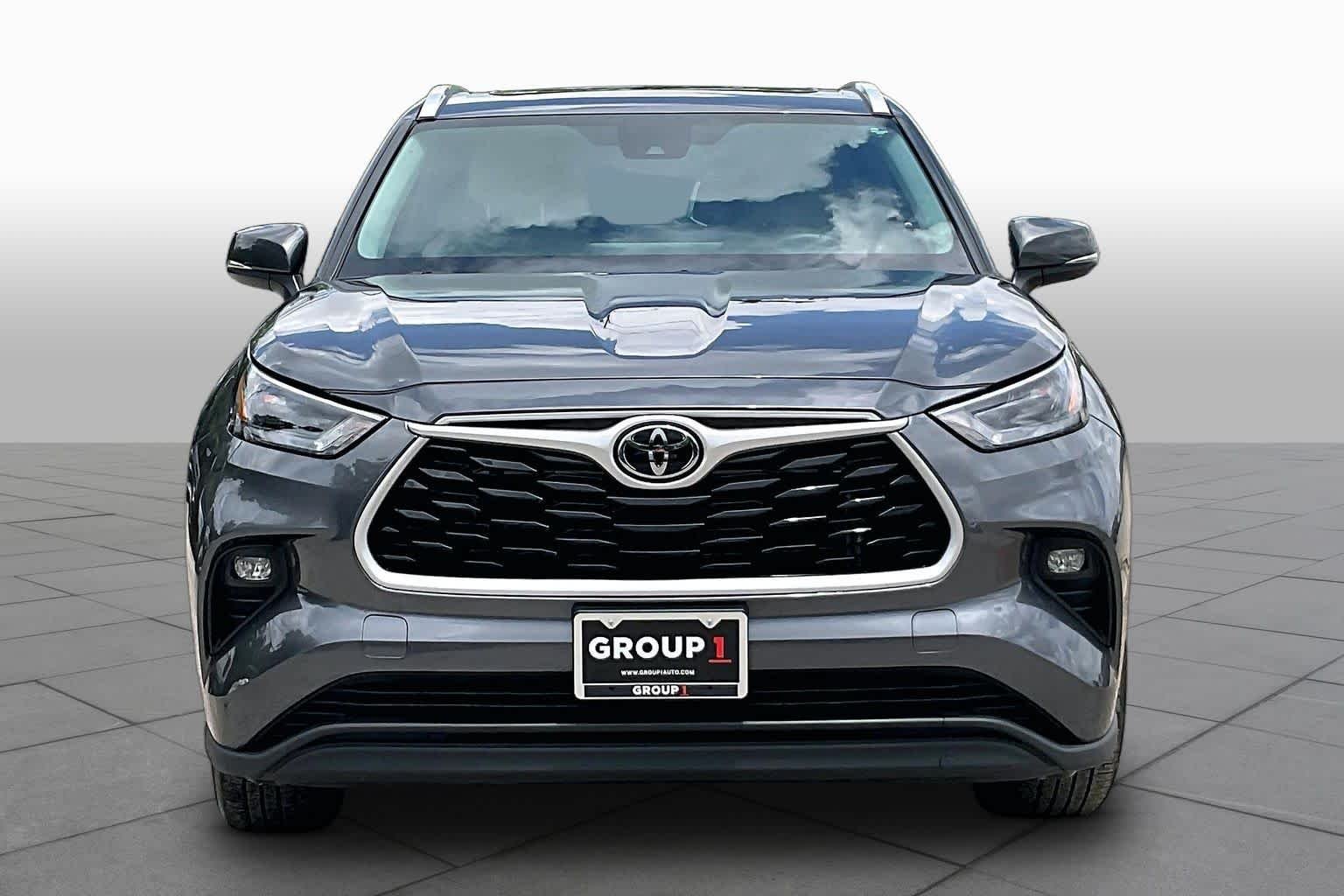 Used 2023 Magnetic Gray Metallic Toyota XLE image 3